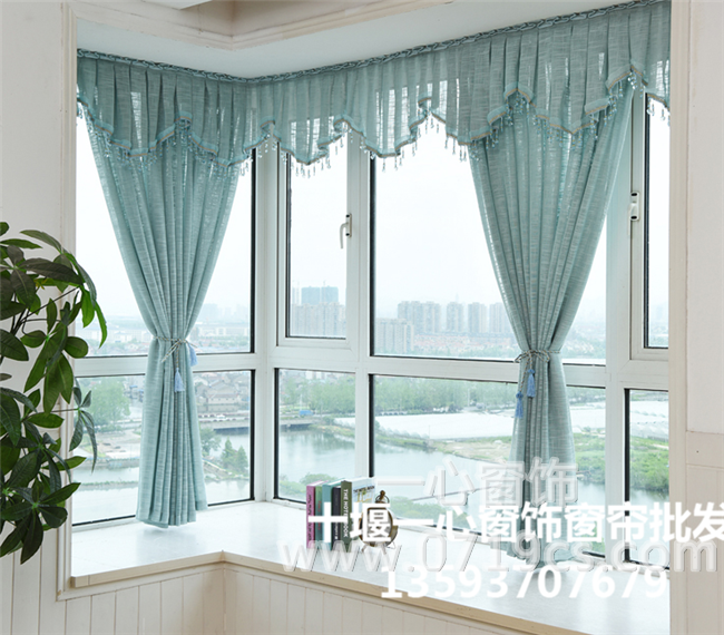 【十堰窗帘定制】卧室飘窗窗帘应该安装在哪里？